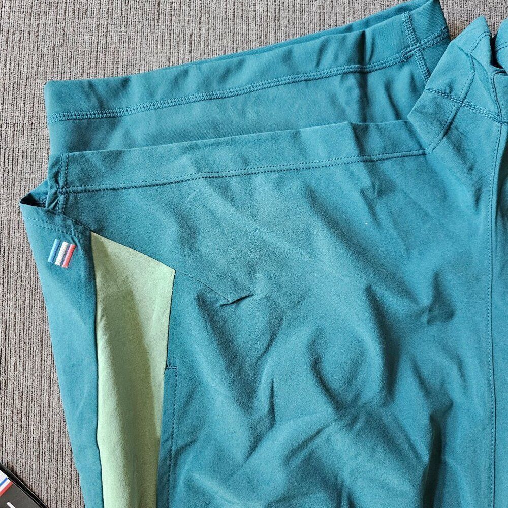 Fourlaps Women's Deep Teal and Dark Ivy Command Shorts Size Medium - Picture 5 of 12
